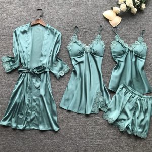 pyjama satin bleu élégant
