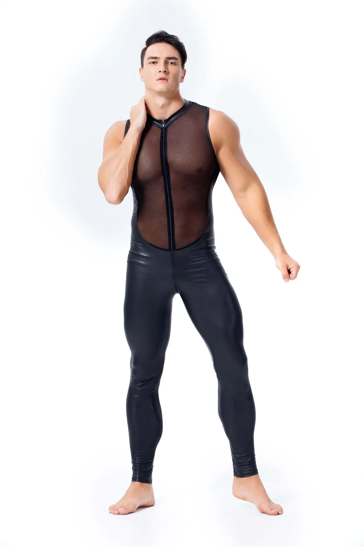 latex homme brillant