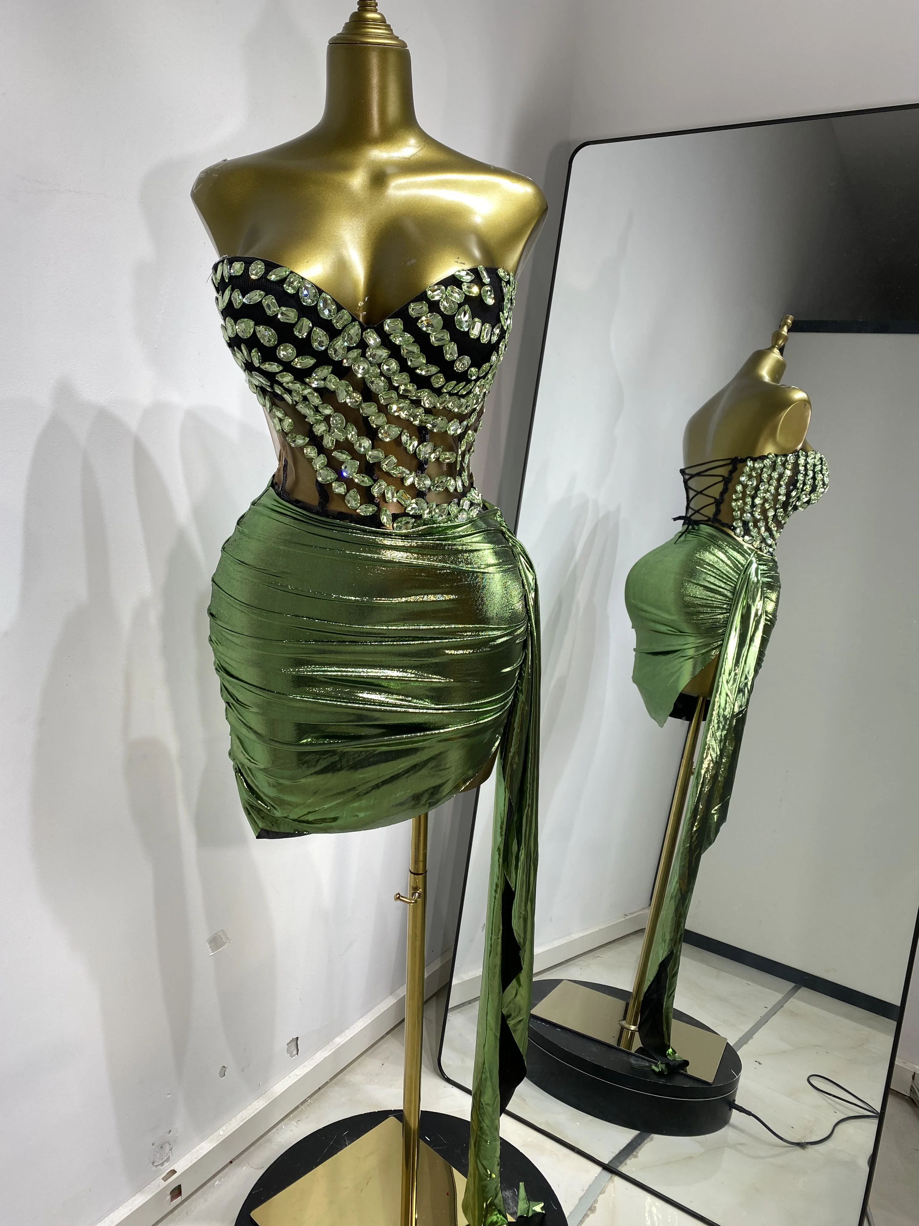 Tenues Sexy - Ensemble Corset et Jupe Strass Glamour Étincelant